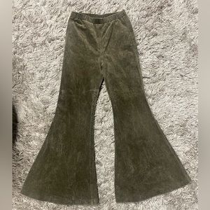 Girls size 10-12 corduroy bell bottoms.